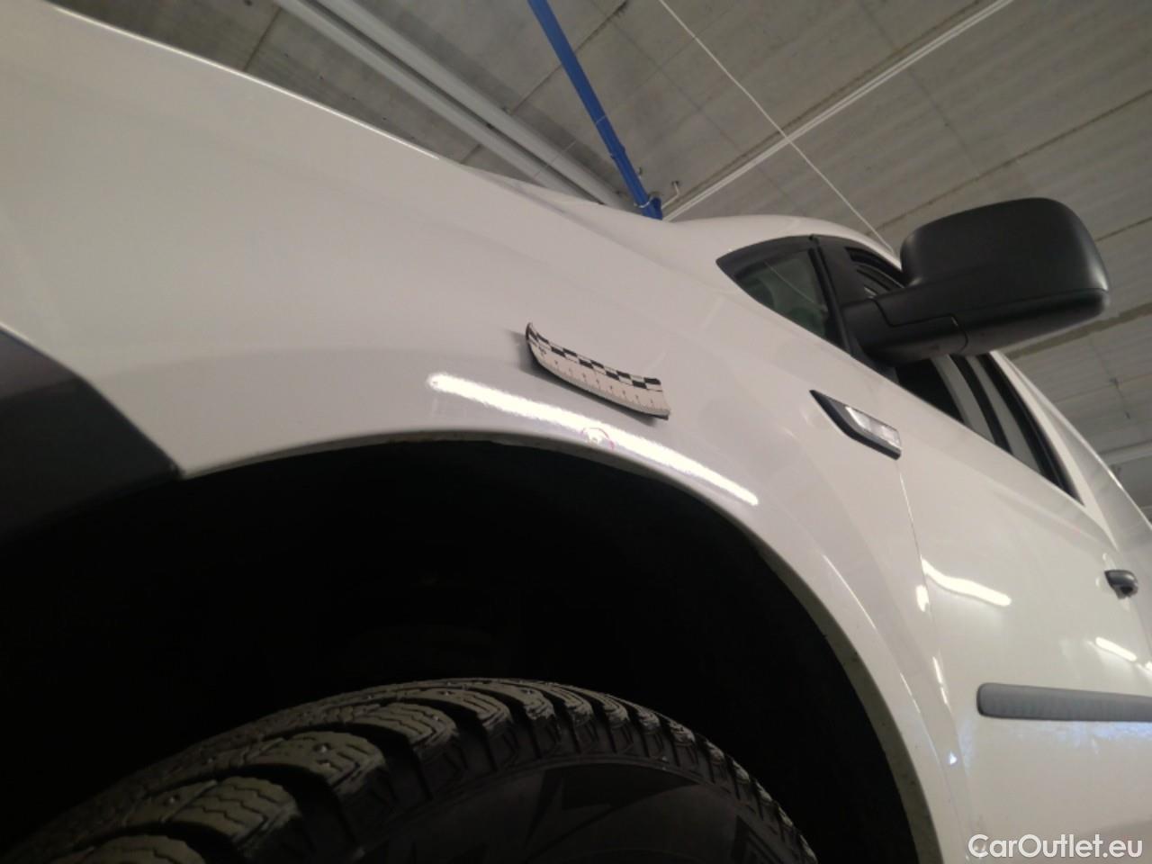  Volkswagen  Caddy  TDI 110 Maxi 4WD Aut. #6