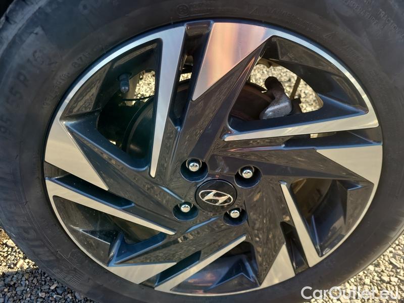  Hyundai  Bayon   (2021)  1.0T-GDI MHEV Style AT #15