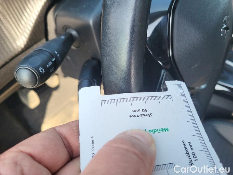  Peugeot  2008  (P1) (2019)  1.5BHDi 100 Allure #5