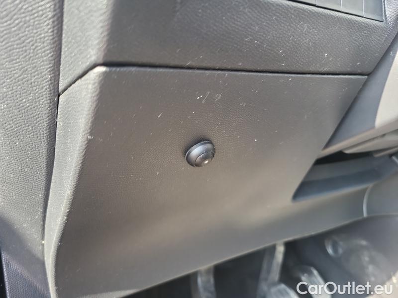  Peugeot  2008  (P1) (2019)  1.5BHDi 100 Allure #7