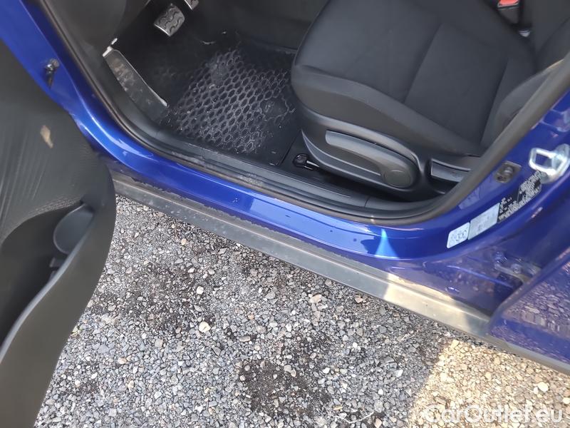  Hyundai  Bayon   (2021)  1.0T-GDI MHEV Style AT #8