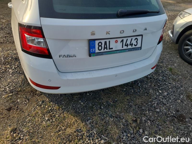  Skoda  Fabia  Combi (2015)  Com 1.0TSI 81 Ambition #19