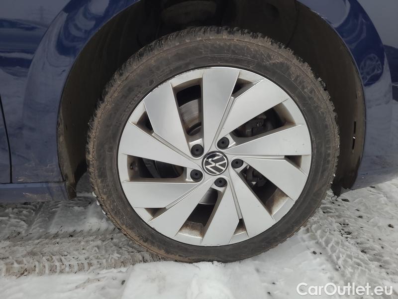  Volkswagen  Golf  VIII Variant (CG5) 2020 Var.2.0TDI 110 Style 5d #30