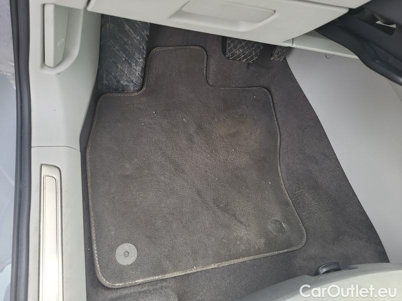  Volkswagen  Passat  Lim (CB2) (2019)  2.0TDI 110 Elegance AT #20