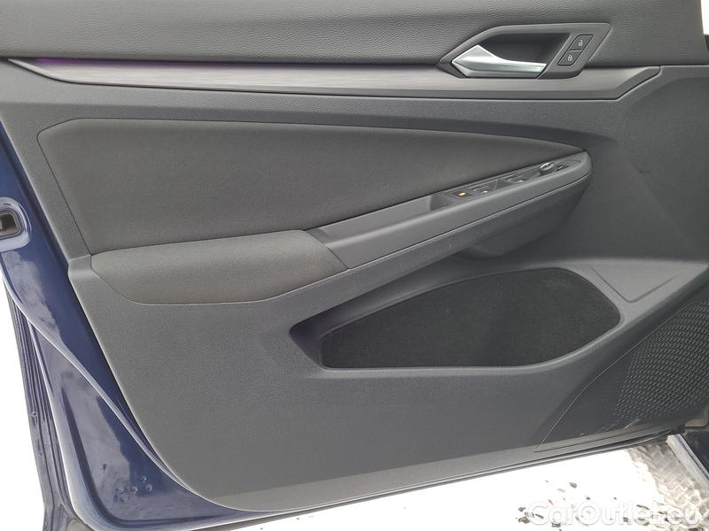  Volkswagen  Golf  VIII Variant (CG5) 2020 Var.2.0TDI 110 Style 5d #15