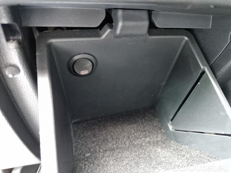  Skoda  Octavia  Combi (NX3)(2020) Oct.Combi 1.0TSI 81 Style #8