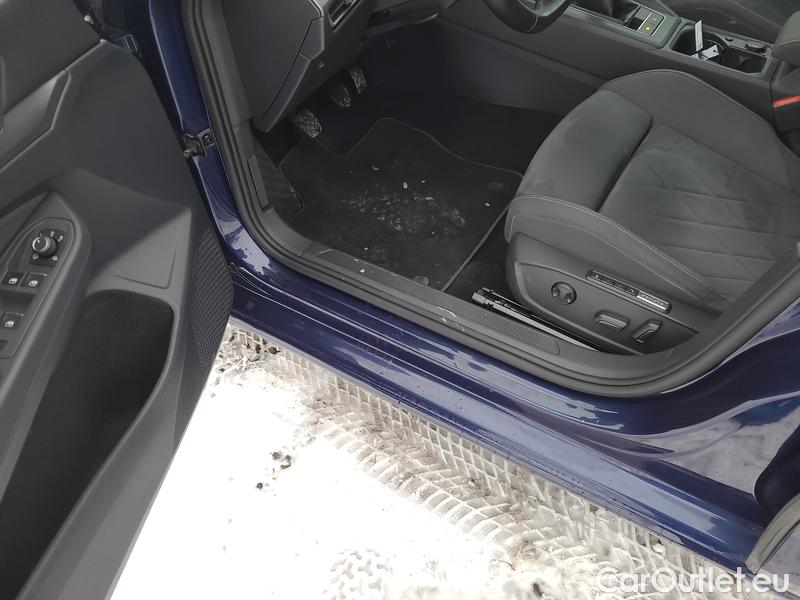  Volkswagen  Golf  VIII Variant (CG5) 2020 Var.2.0TDI 110 Style 5d #8