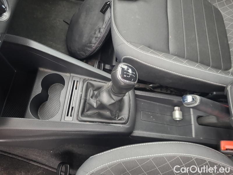  Skoda  Fabia  Combi (2015) Com.1.0TSI 70 Ambition 5d #12