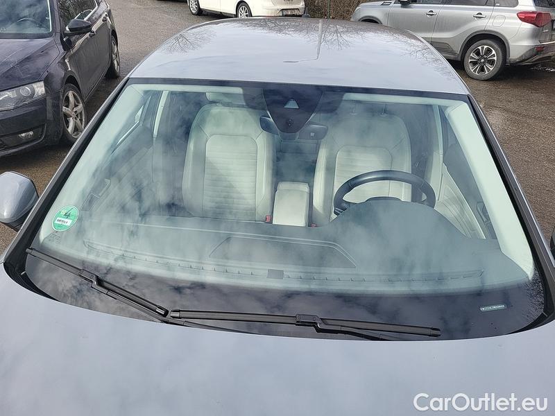  Volkswagen  Passat  Lim (CB2) (2019)  2.0TDI 110 Elegance AT #1