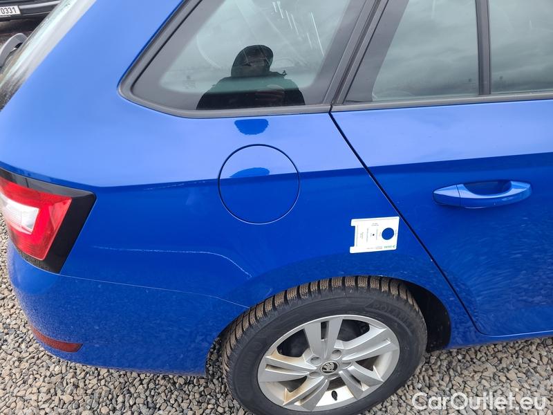  Skoda  Fabia  Combi (2015) Com.1.0TSI 70 Ambition 5d #31