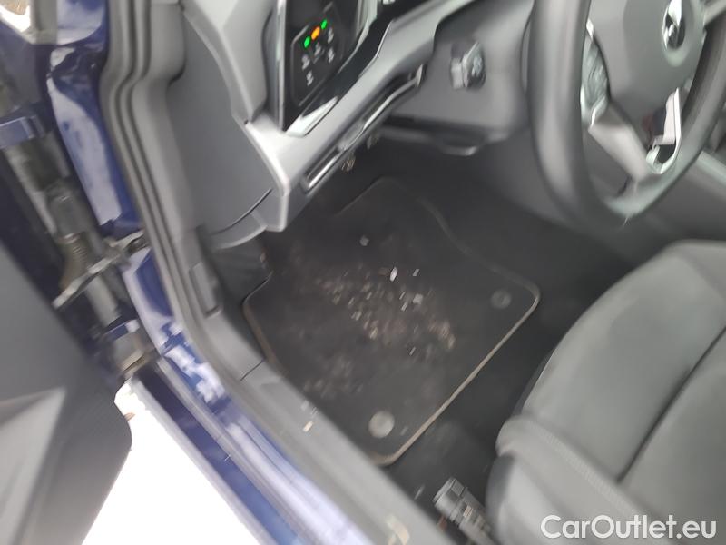  Volkswagen  Golf  VIII Variant (CG5) 2020 Var.2.0TDI 110 Style 5d #13