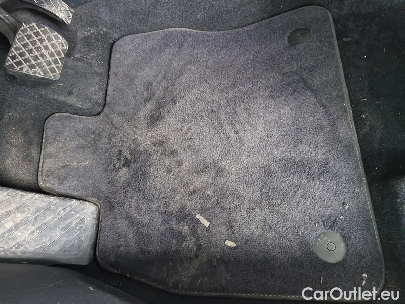  Volkswagen  Passat  Variant (CB5) (2019) Pas.Var.2.0TDI 147 Elegance AT #4