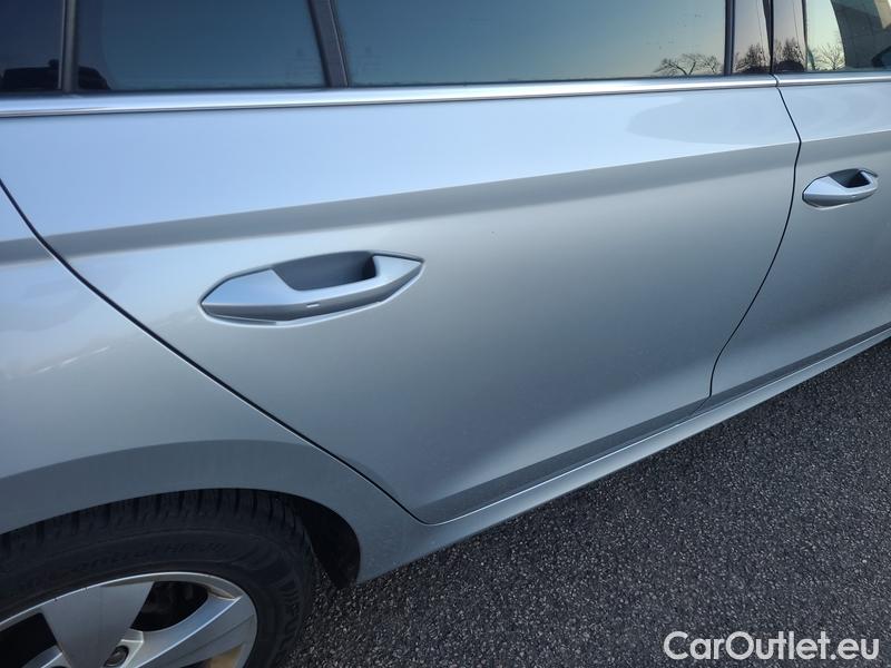  Skoda  Octavia  Combi (NX3)(2020) Oct.Combi 1.5TSI 110 Style #10