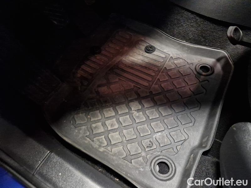  Skoda  Karoq  (NU)(2017->)  2.0TDI 110 Style #8