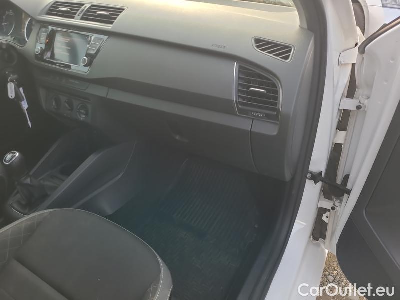  Skoda  Fabia  Combi (2015)  Com 1.0TSI 81 Ambition #34