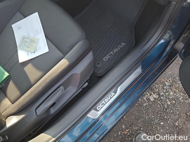  Skoda  Octavia  Lim. (NX3)(2020) Oct.2.0 TDI 85 Sportline AT #6