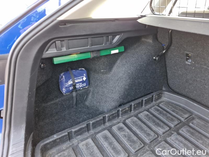  Skoda  Octavia  Combi (NX3)(2020) Oct.Combi 1.0TSI 81 Active #10