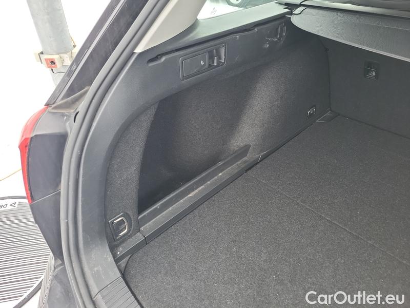  Volkswagen  Passat  Variant (CB5) (2019) Pas.Var.2.0TDI 110 Elegance AT #13