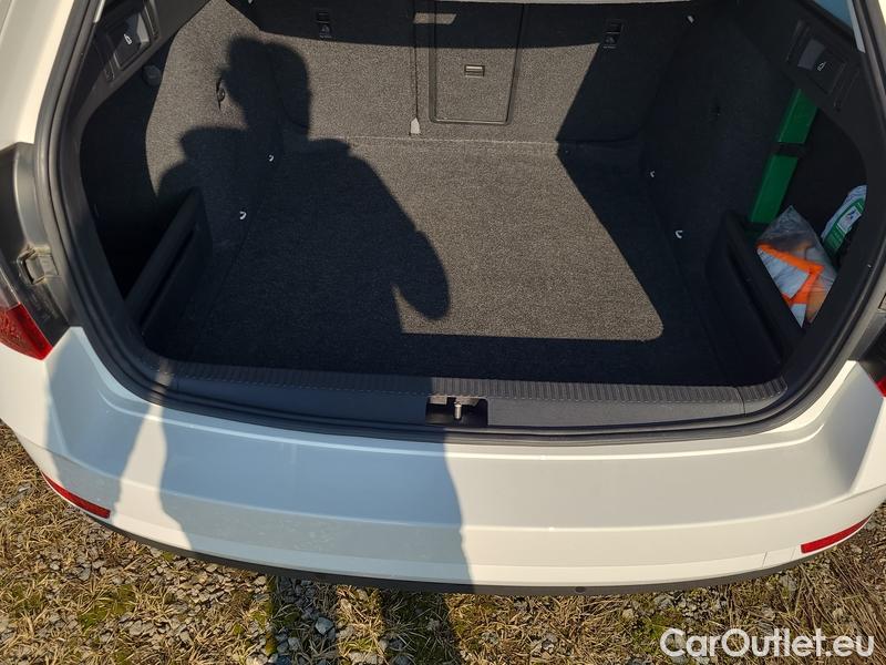  Skoda  Octavia  Combi (NX3)(2020) Co1.5TSI 110 Style #4