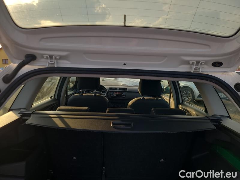  Skoda  Fabia  Combi (2015)  Com 1.0TSI 81 Ambition #24