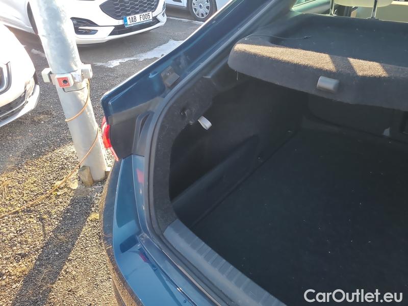  Skoda  Octavia  Lim. (NX3)(2020) Oct. 2.0TDI 110 Style AT 5d #16