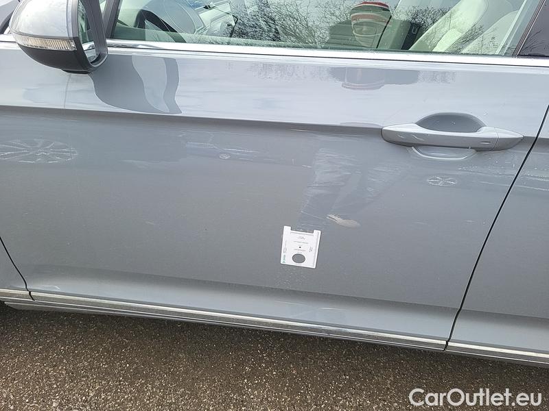  Volkswagen  Passat  Lim (CB2) (2019)  2.0TDI 110 Elegance AT #3