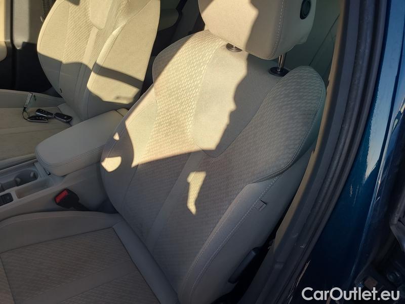  Skoda  Octavia  Lim. (NX3)(2020) Oct. 2.0TDI 110 Style AT 5d #8