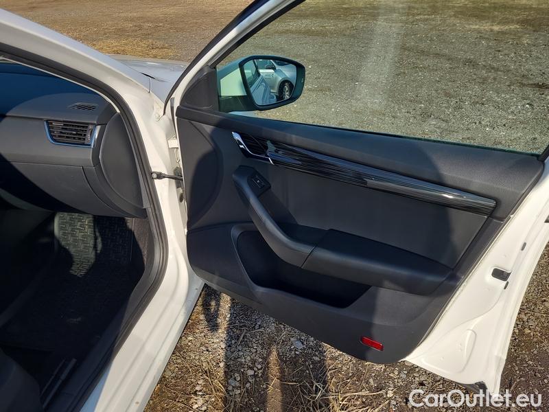  Skoda  Octavia  Combi (NX3)(2020) Co1.5TSI 110 Style #5