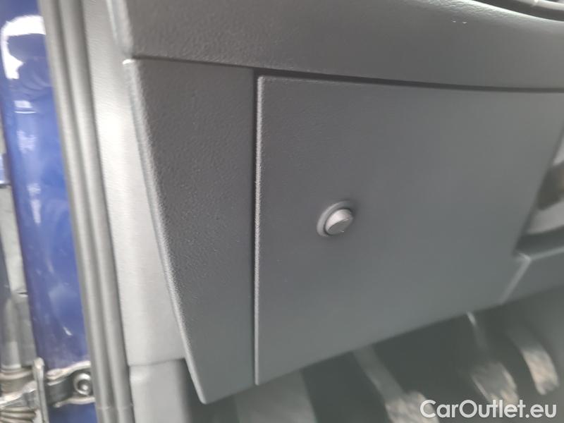  Volkswagen  Golf  VIII Variant (CG5) 2020 Var.2.0TDI 110 Style 5d #14