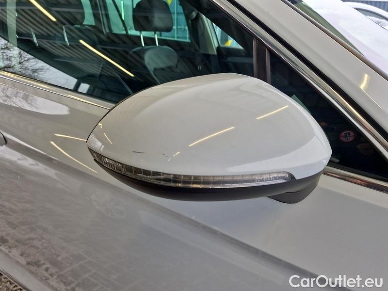  Volkswagen  Passat  Variant (CB5) (2019) Pas.Var.2.0TDI 147 Elegance AT #18