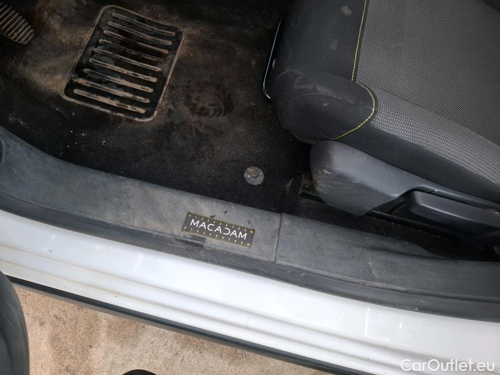  Citroen  C3  Société Feel 1.2 PureTech 80CV BVM5 E6d #25