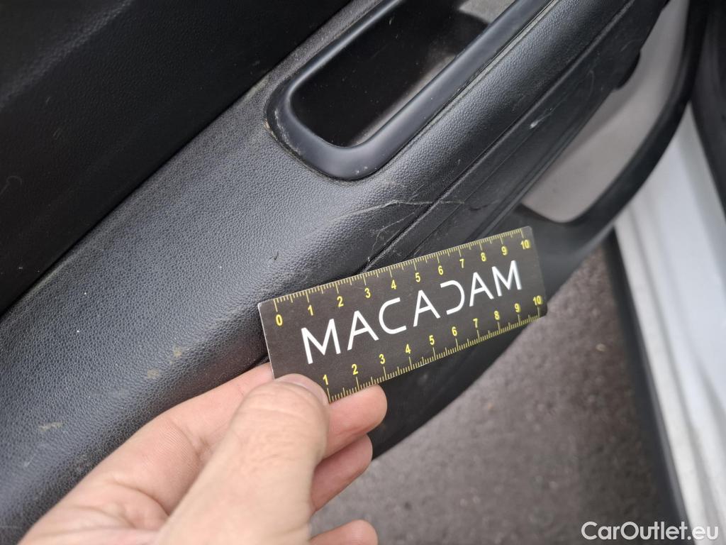  Citroen  C3  Société Feel 1.2 PureTech 80CV BVM5 E6d #32