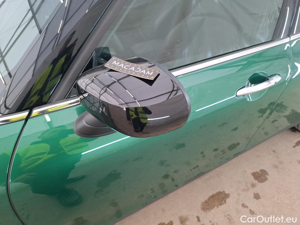  Mini  Clubman MINI  / 2019 / 5P / Break Cooper Knightsbridge 136 ch BVA7(SP) #37