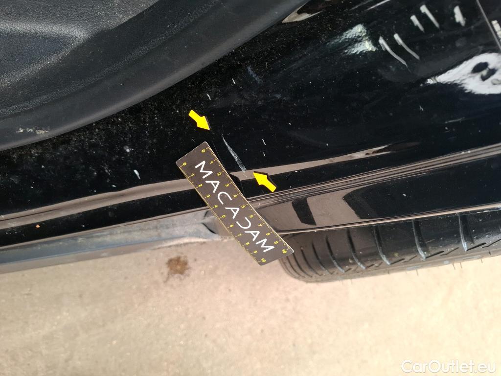  Mercedes  GLB MERCEDES-BENZ  / 2019 / 5P / SUV  200 d AMG Line #32