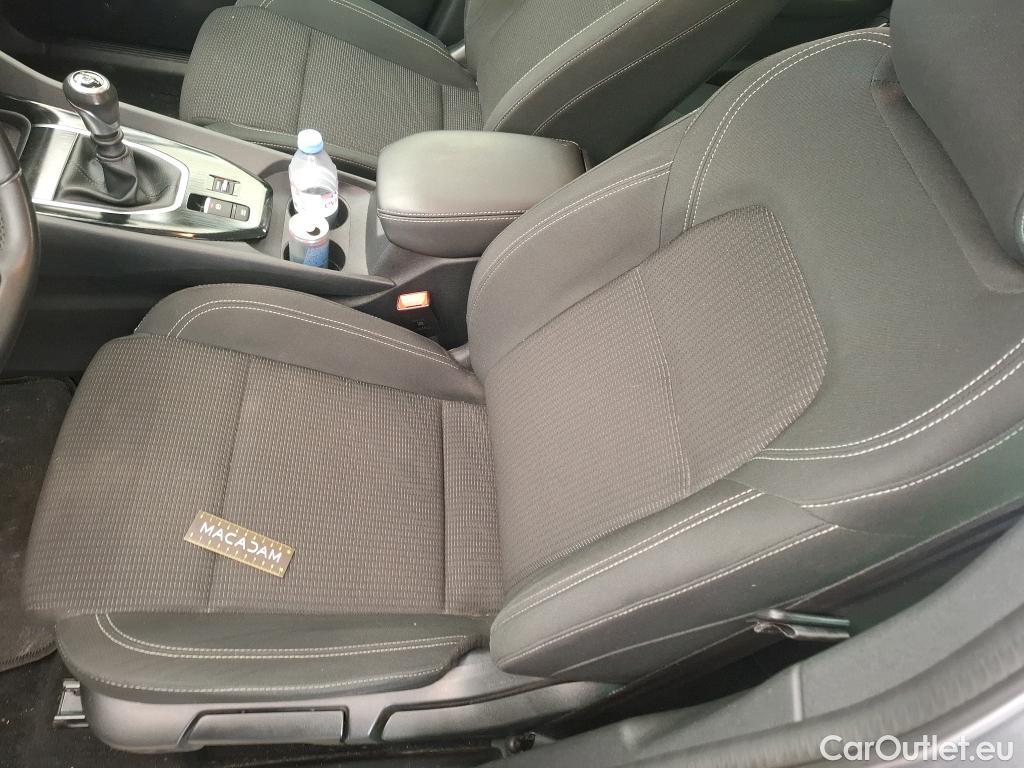  Nissan  Qashqai NISSAN  / 2021 / 5P / Crossover 1.3 MHEV 140 Business Edition #31