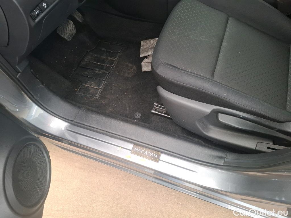  Nissan  Juke NISSAN   2019  5P  Crossover DIGT 114 DCT Business Edition #34