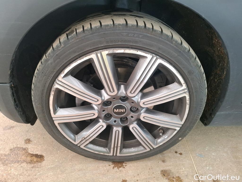  Mini  Clubman MINI  / 2019 / 5P / Break Cooper Knightsbridge 136 ch BVA7(SP) #2