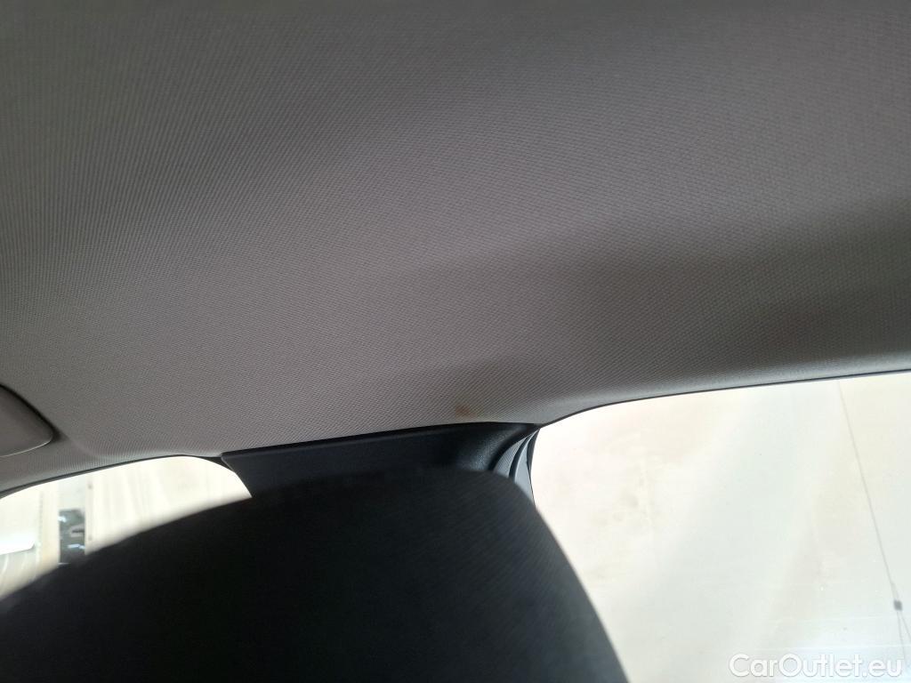  Nissan  Qashqai NISSAN  / 2021 / 5P / Crossover 1.3 MHEV 140 Business Edition #4