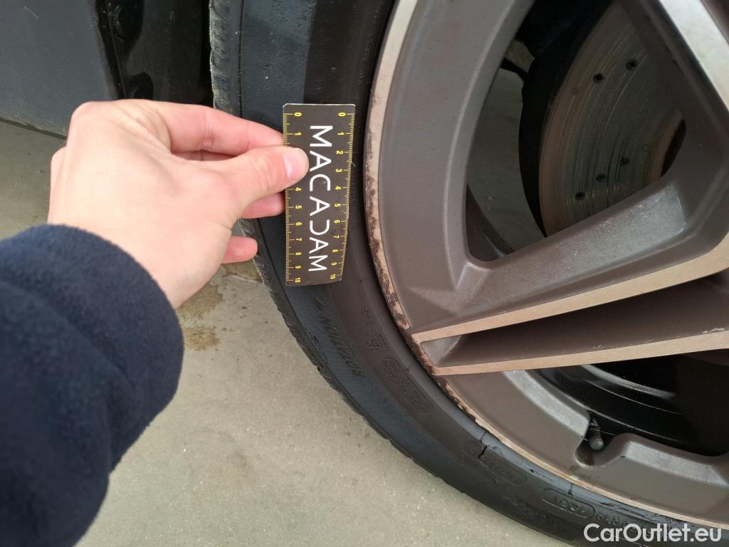  Mercedes  GLB MERCEDES-BENZ  / 2019 / 5P / SUV  200 d AMG Line #42