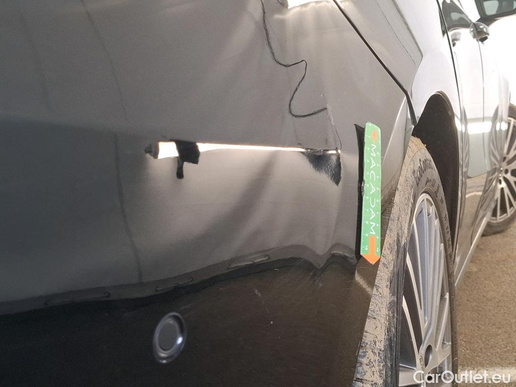  Mercedes  CLA-Klasse MERCEDES-BENZ CLA Coupe / 2019 / 4P / Coupé CLA 180 Business Line BA7 #3