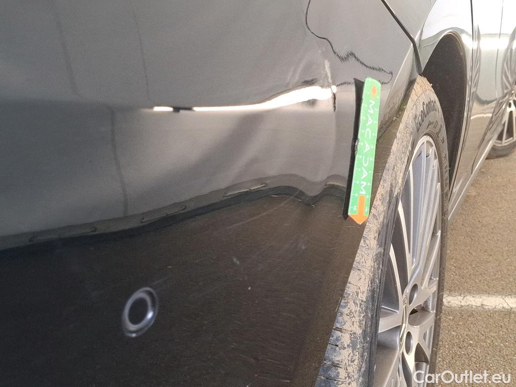  Mercedes  CLA-Klasse MERCEDES-BENZ CLA Coupe / 2019 / 4P / Coupé CLA 180 Business Line BA7 #2