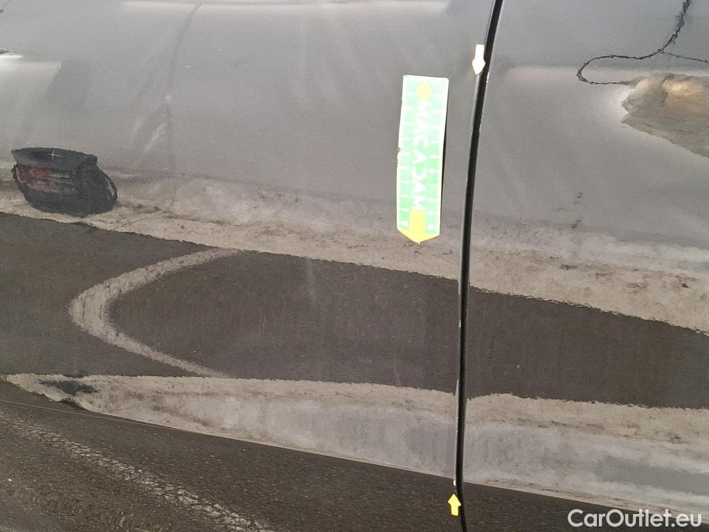  Mercedes  CLA-Klasse MERCEDES-BENZ CLA Coupe / 2019 / 4P / Coupé CLA 180 Business Line BA7 #32