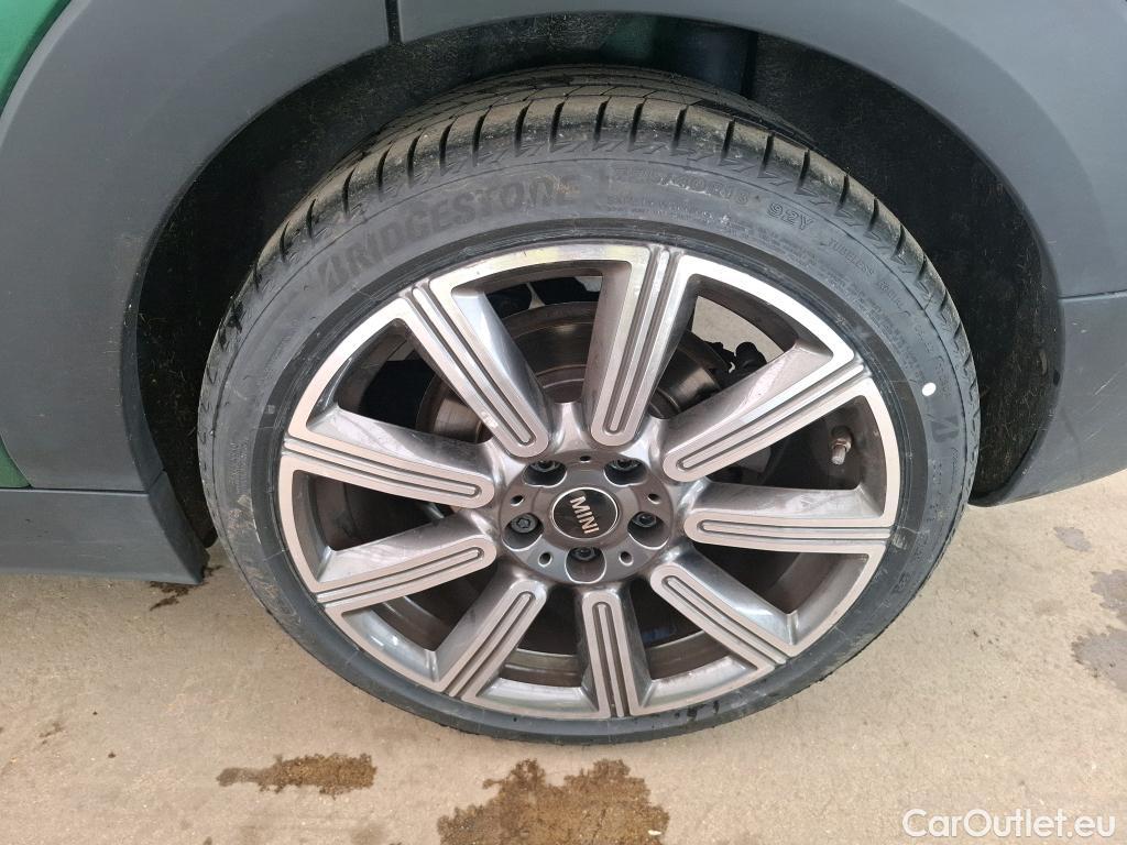  Mini  Clubman MINI  / 2019 / 5P / Break Cooper Knightsbridge 136 ch BVA7(SP) #34