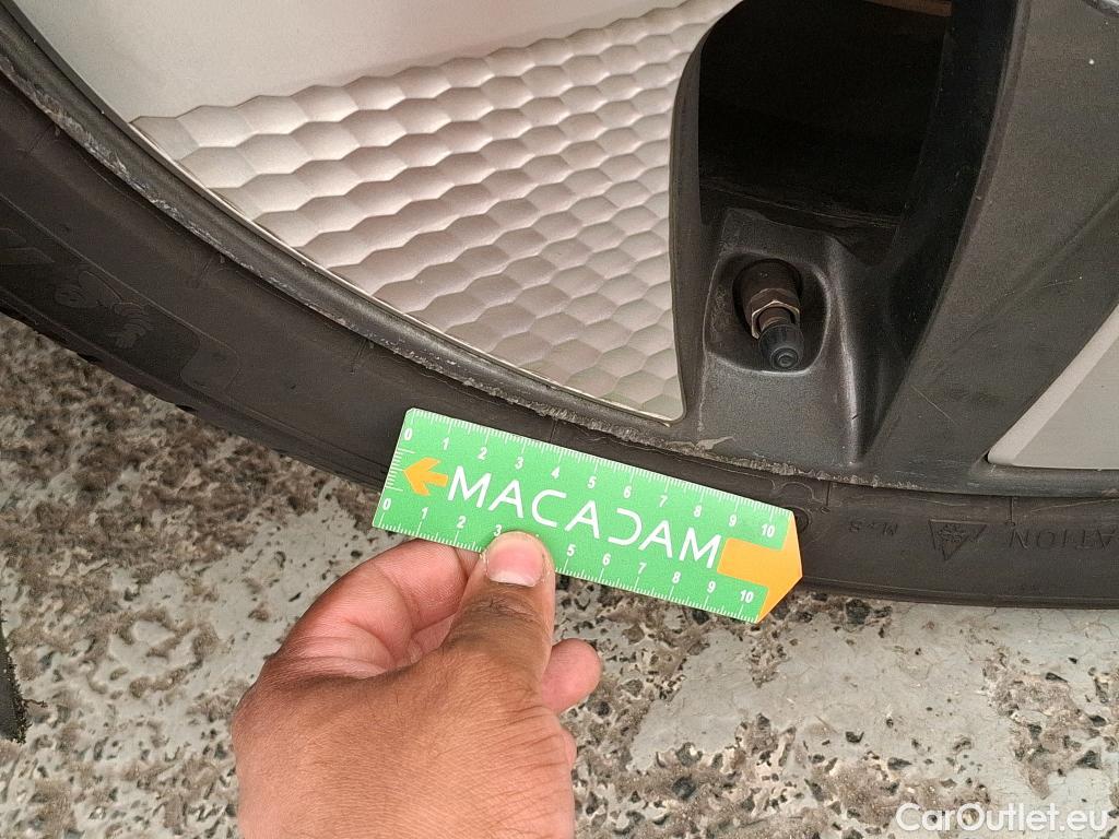  Hyundai   Ioniq Ioniq Executive Hybrid 1.6 GDI 140CV BVA6 E6dT #30