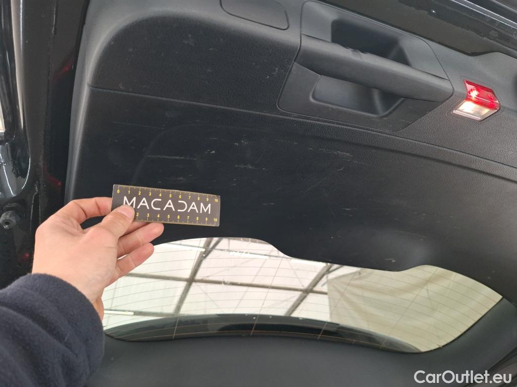  Mercedes  GLB MERCEDES-BENZ  / 2019 / 5P / SUV  200 d AMG Line #52