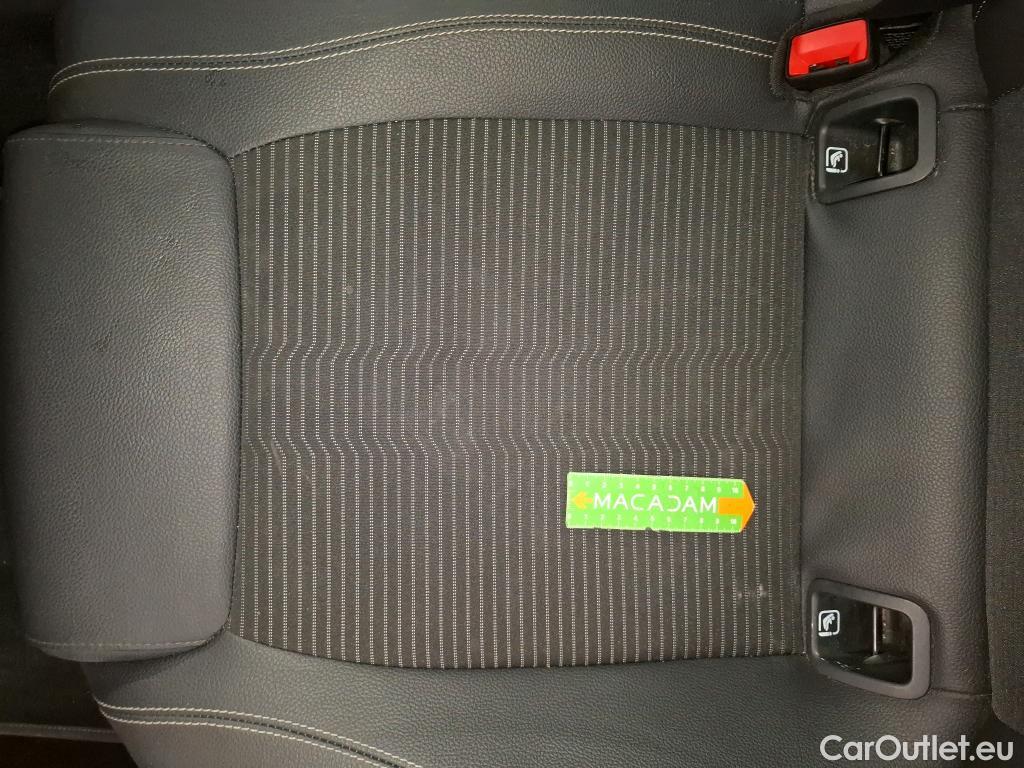  Mercedes  CLA-Klasse MERCEDES-BENZ CLA Coupe / 2019 / 4P / Coupé CLA 180 Business Line BA7 #83