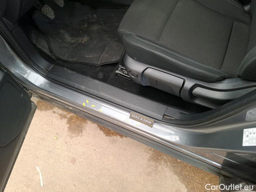  Nissan  Qashqai NISSAN  / 2021 / 5P / Crossover 1.3 MHEV 140 Business Edition #8