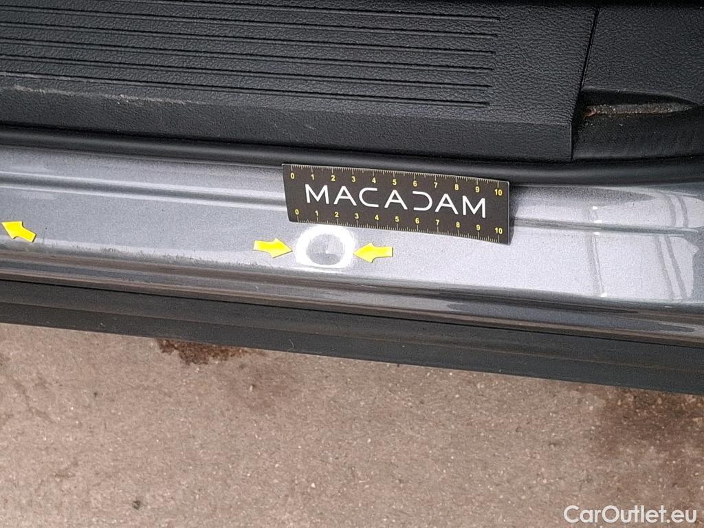  Nissan  Qashqai NISSAN  / 2021 / 5P / Crossover 1.3 MHEV 140 Business Edition #9