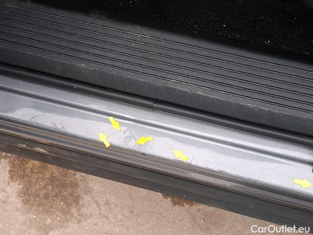  Nissan  Qashqai NISSAN  / 2021 / 5P / Crossover 1.3 MHEV 140 Business Edition #13