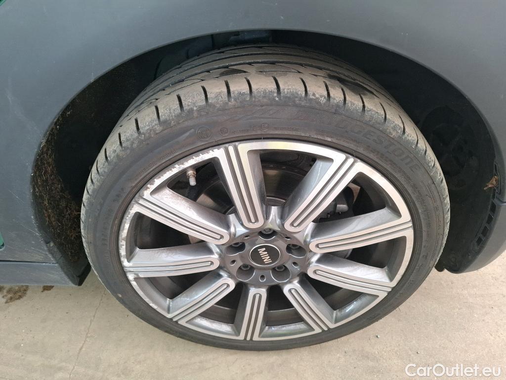  Mini  Clubman MINI  / 2019 / 5P / Break Cooper Knightsbridge 136 ch BVA7(SP) #12